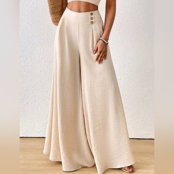 Women's High Waist Button Detail Pleated Wide Leg Pants - Picture 4 of 4